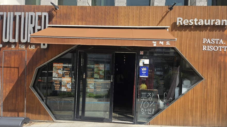 제주 아라동 컬쳐드, 푸짐한 런치 스페셜에 무료 음료까지… 점심 가성비 맛집으로 인기